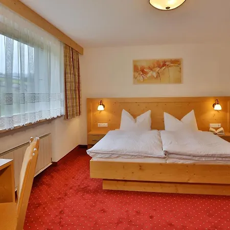 Haus Christina 아파트 *