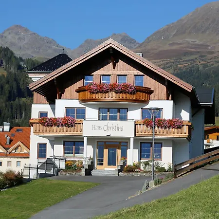 Haus Christina 아파트