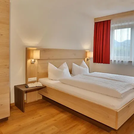 Haus Christina 公寓 *