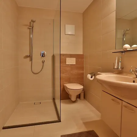 アパート Haus Christina ザーファウス